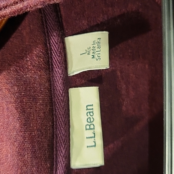 L.L. Bean sweater w/pouch pocket - Picture 2 of 5